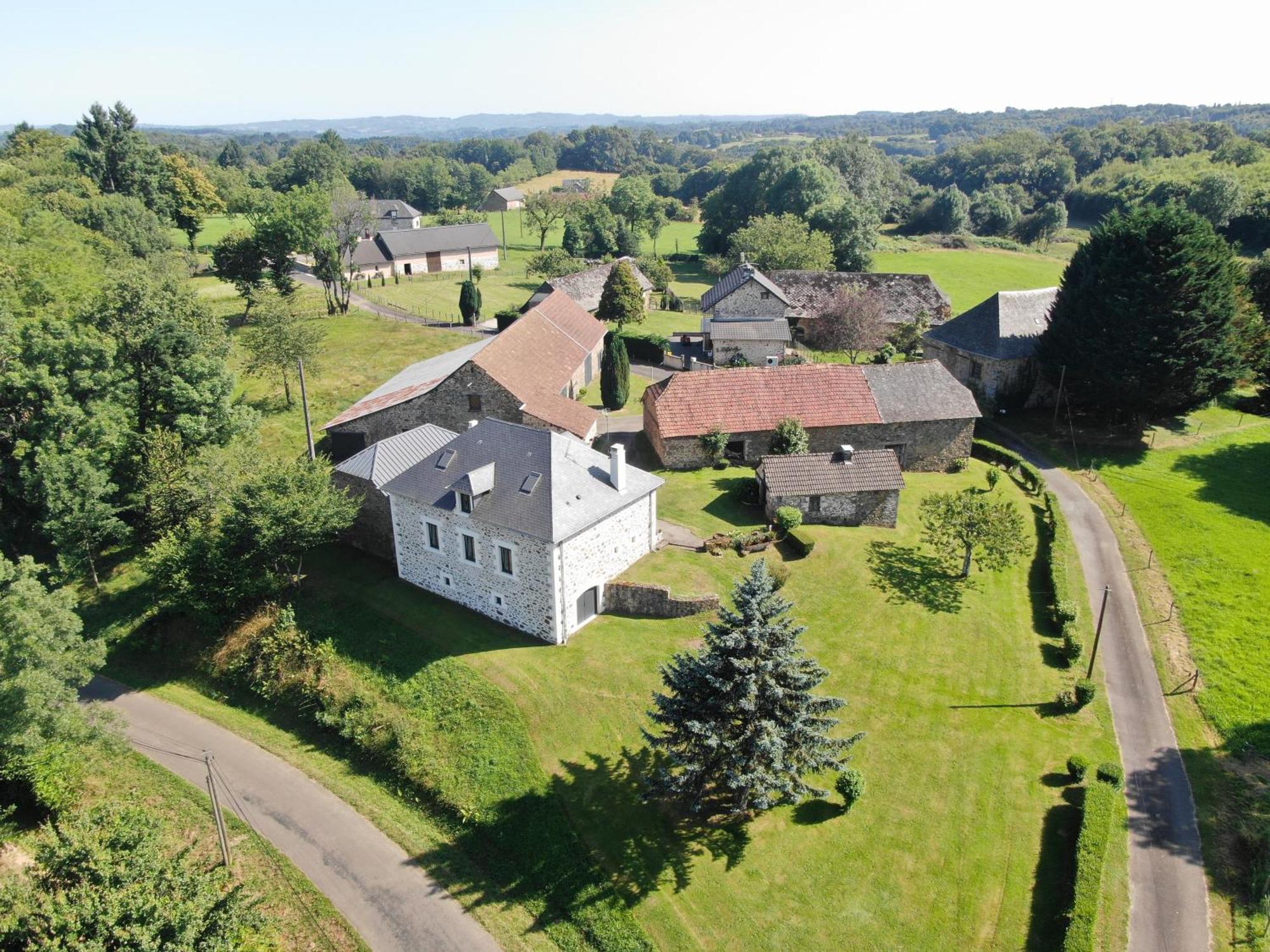 Maison Dans Ancien Corps De Ferme 4 A 6 Personnes Saint-Clement  Exterior foto